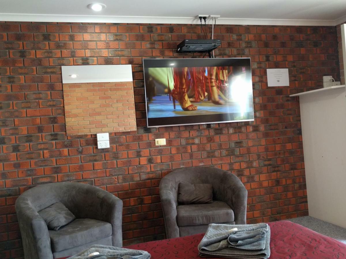 Travellers Inn Kaniva Bagian luar foto