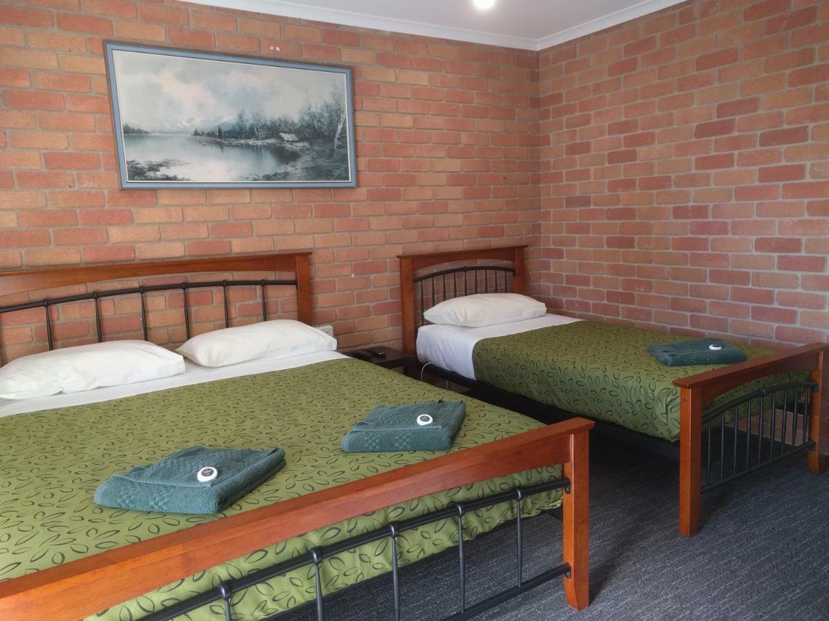 Travellers Inn Kaniva Bagian luar foto