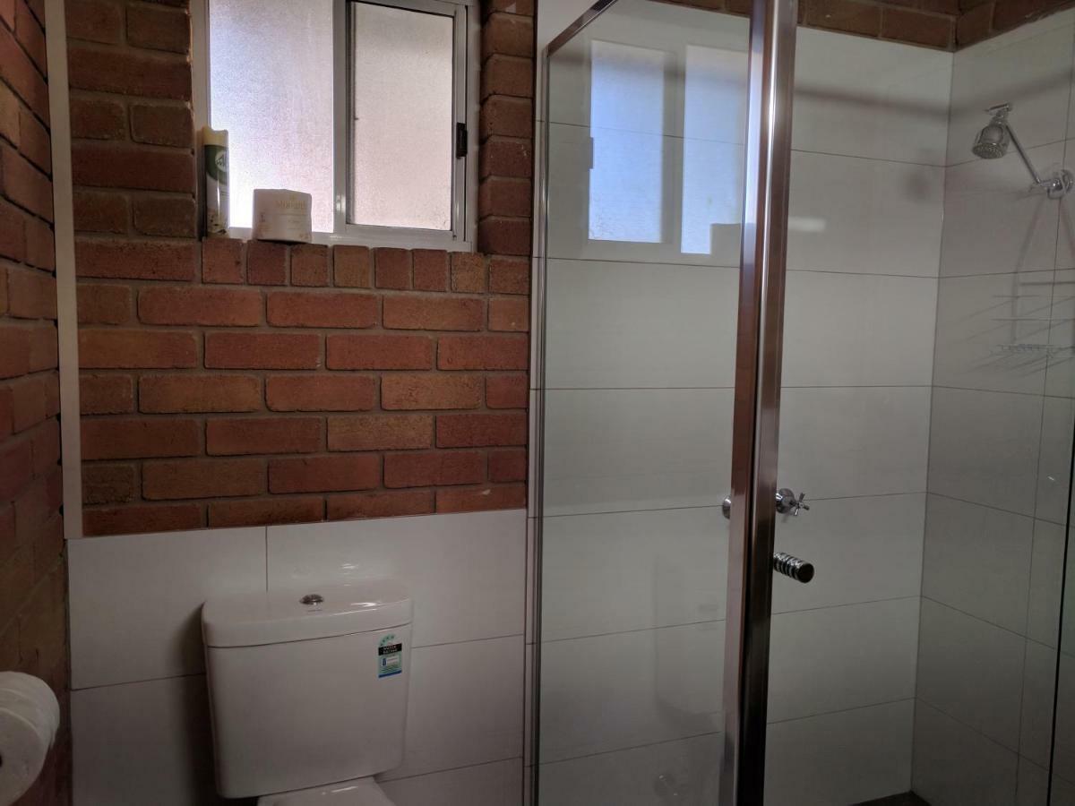 Travellers Inn Kaniva Bagian luar foto