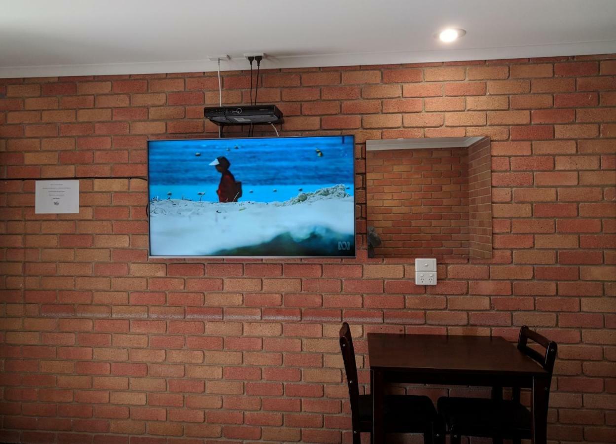 Travellers Inn Kaniva Bagian luar foto