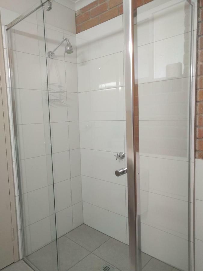 Travellers Inn Kaniva Bagian luar foto